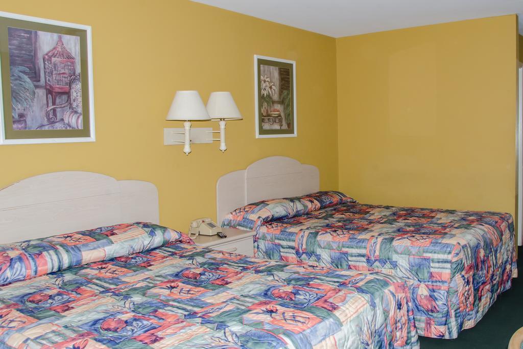 Key West Inn - Childersburg Стая снимка
