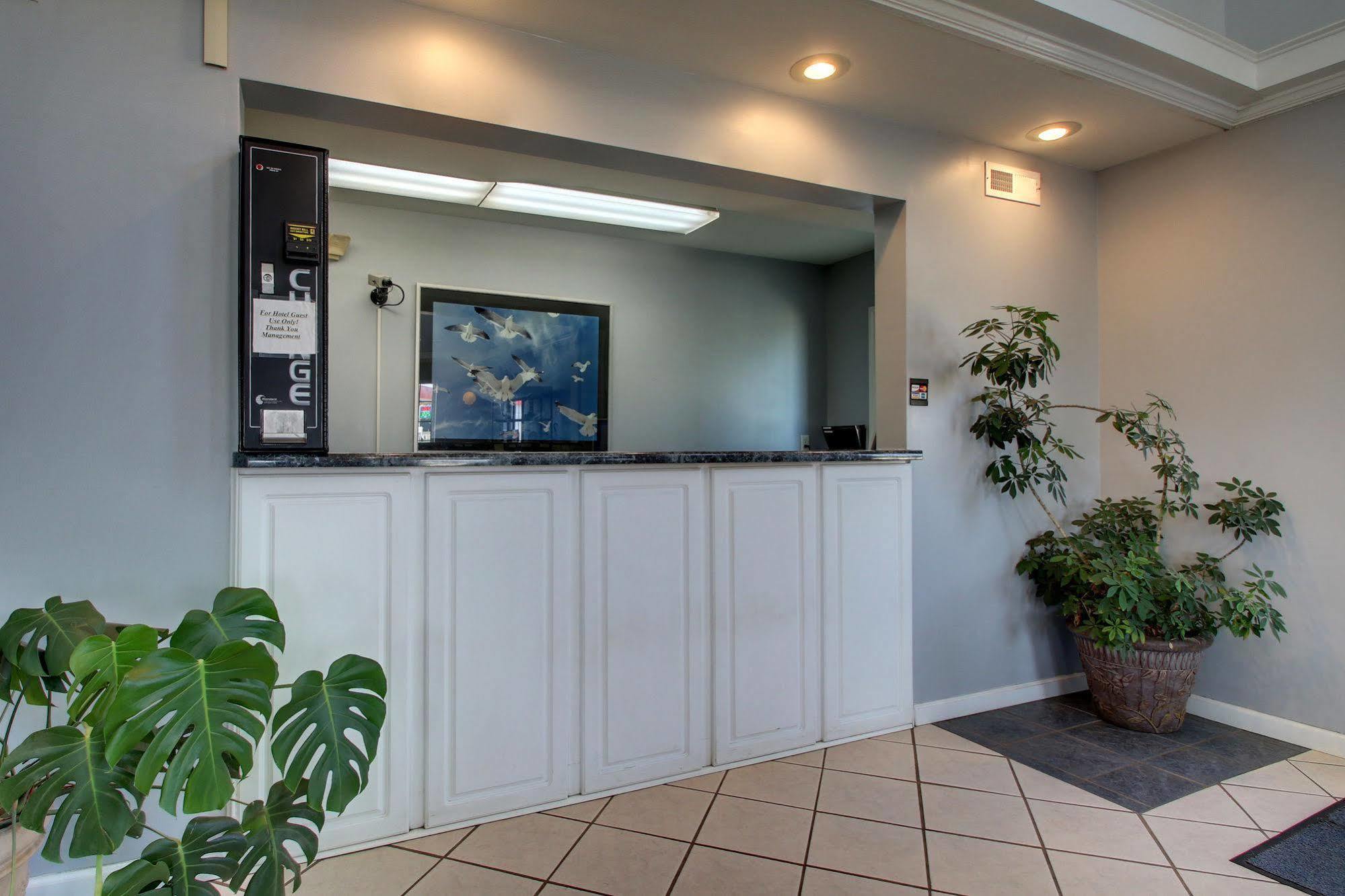 Key West Inn - Childersburg Екстериор снимка