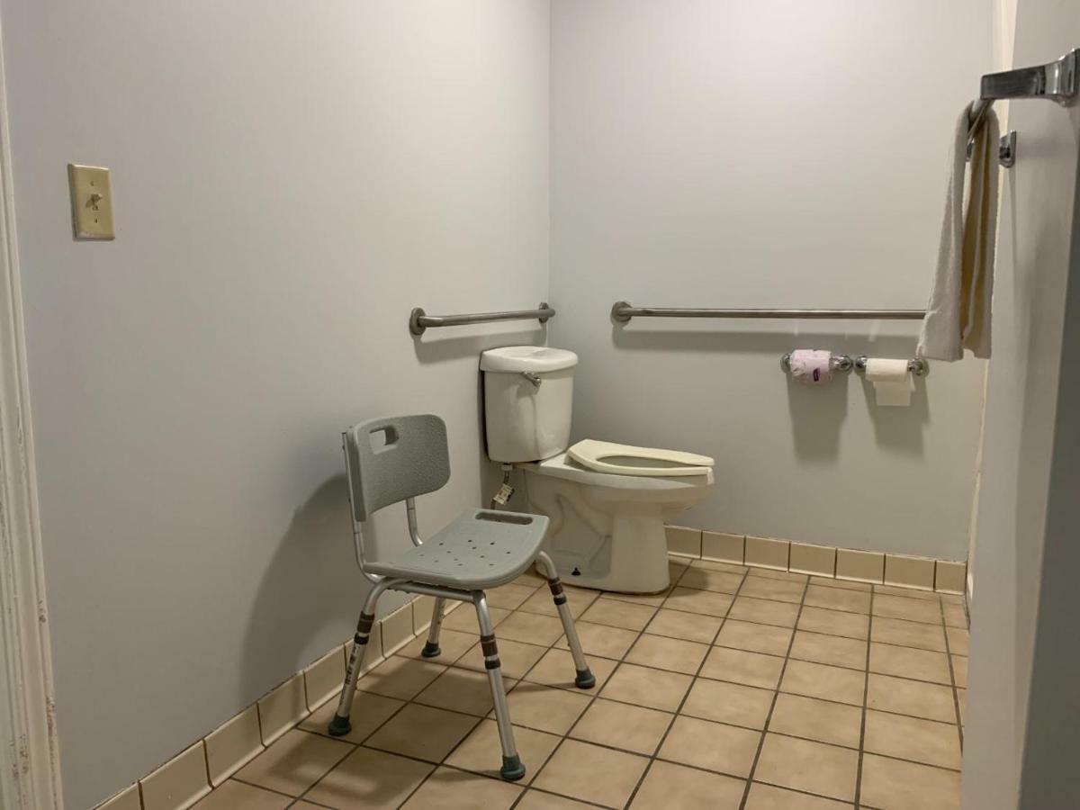 Key West Inn - Childersburg Екстериор снимка